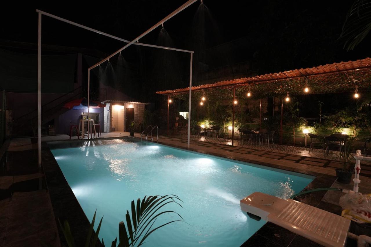 Palm Springs Beach Resort - Gorai Mumbai Ngoại thất bức ảnh